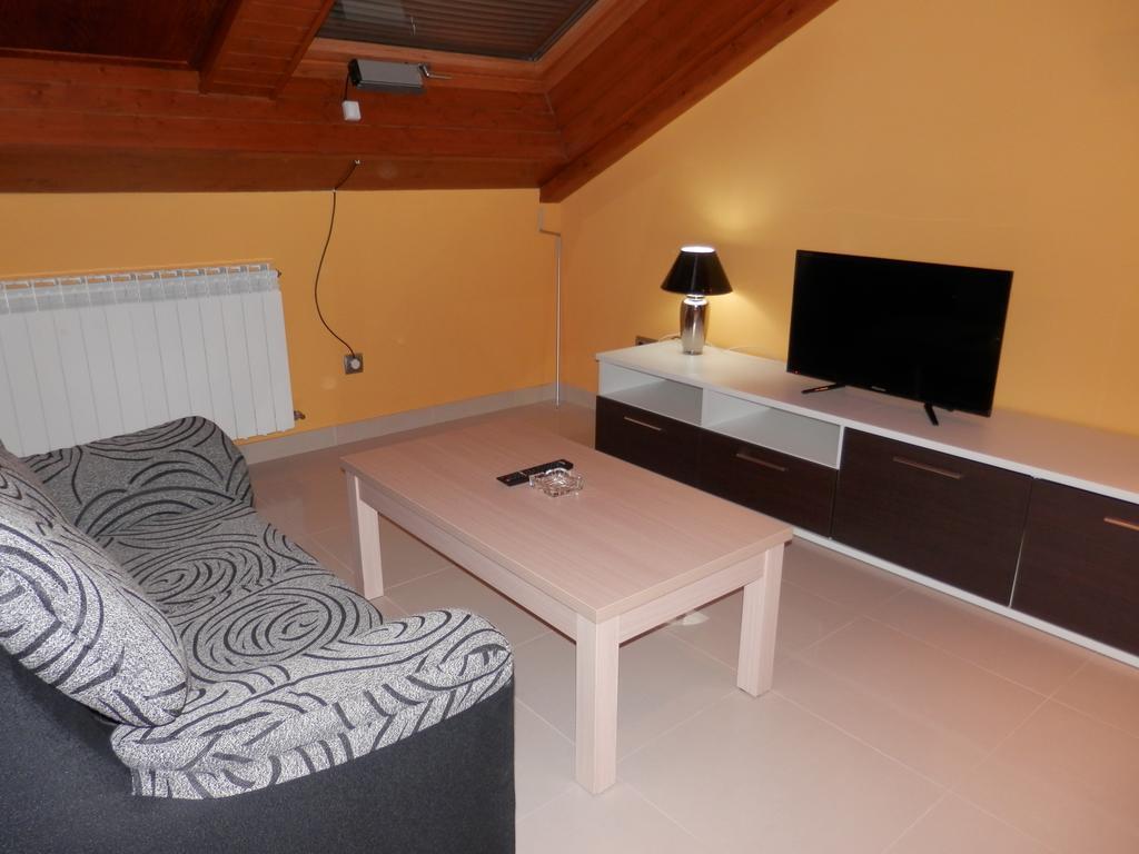 Apartamentos Monte Hernanz Riaza Εξωτερικό φωτογραφία