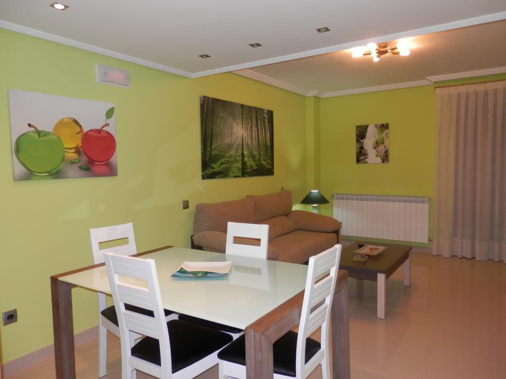 Apartamentos Monte Hernanz Riaza Εξωτερικό φωτογραφία