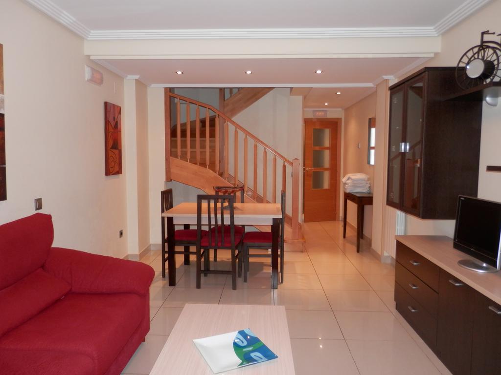 Apartamentos Monte Hernanz Riaza Εξωτερικό φωτογραφία